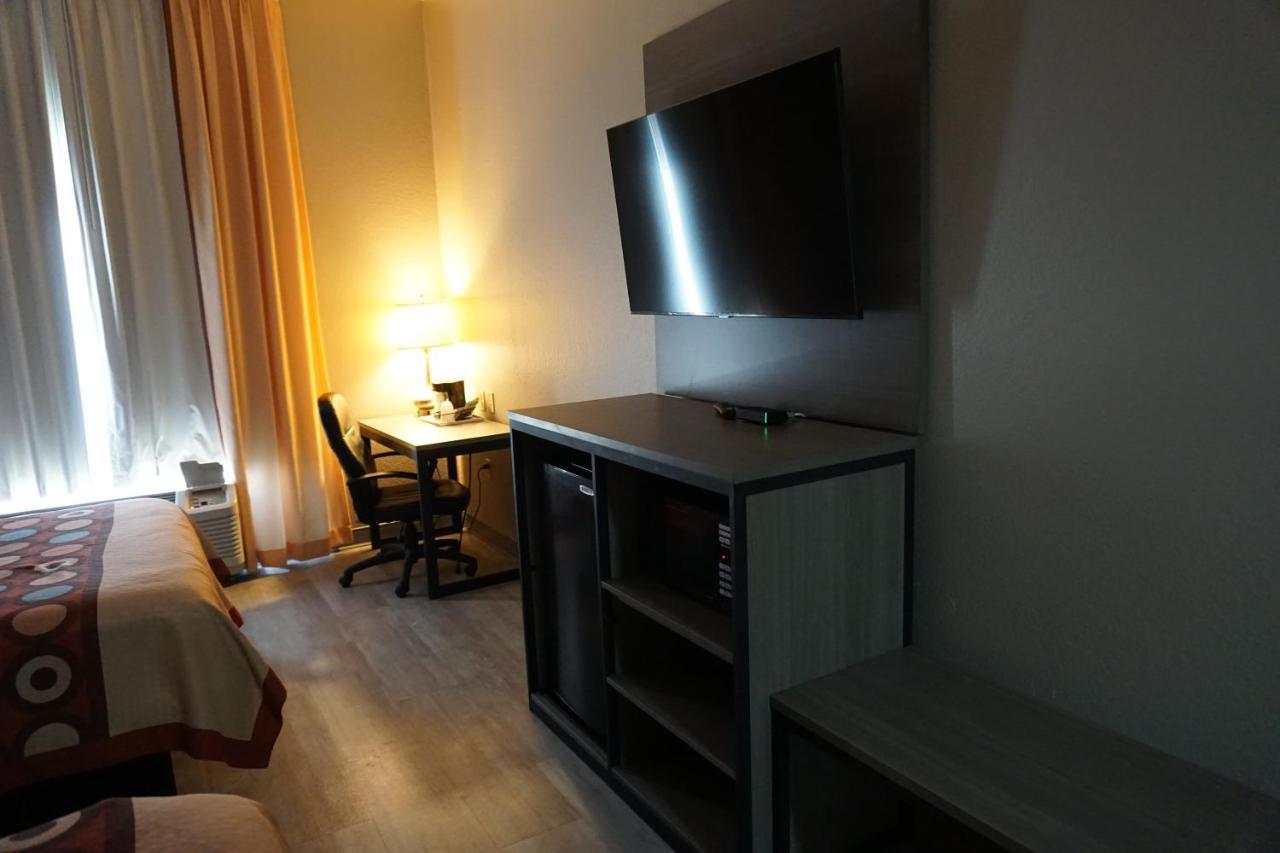 ซูเปอร์ 8 บาย วินด์แฮม เพนน์สวิลล์/วิลมิงตัน Motel Pennsville ภายนอก รูปภาพ